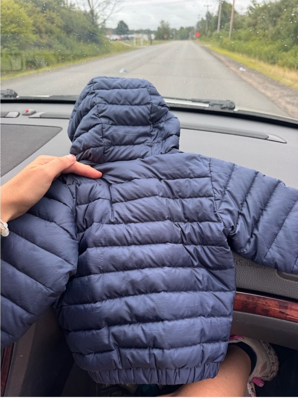 Patagonia baby down sweater jacket size 6-12 months goose down - Picture 3 of 6
